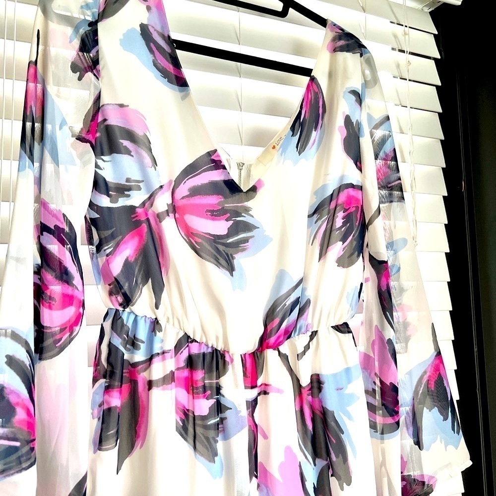 Beautiful Love  Zoe Romper! Sexy Fun Vibes!😍